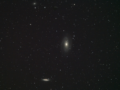 M81 15subs 1h15m 1600iso canon400D darks flats DBE fullframe  M81 and M82  15x5 min subs some flats and darks taken for a total of 1 hr 15 mins exposure time.  Orion EON Triplet 80mm f/6.3 Canon 400D mounted on Celestron's CGEM.  Holland Landing, Ontario - Jan 14, 2012